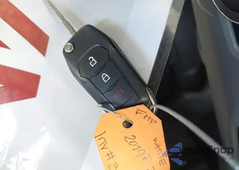 2019 Ford F250 Xl из США, поврежденный, VIN 1FT7W2B61KEF95473